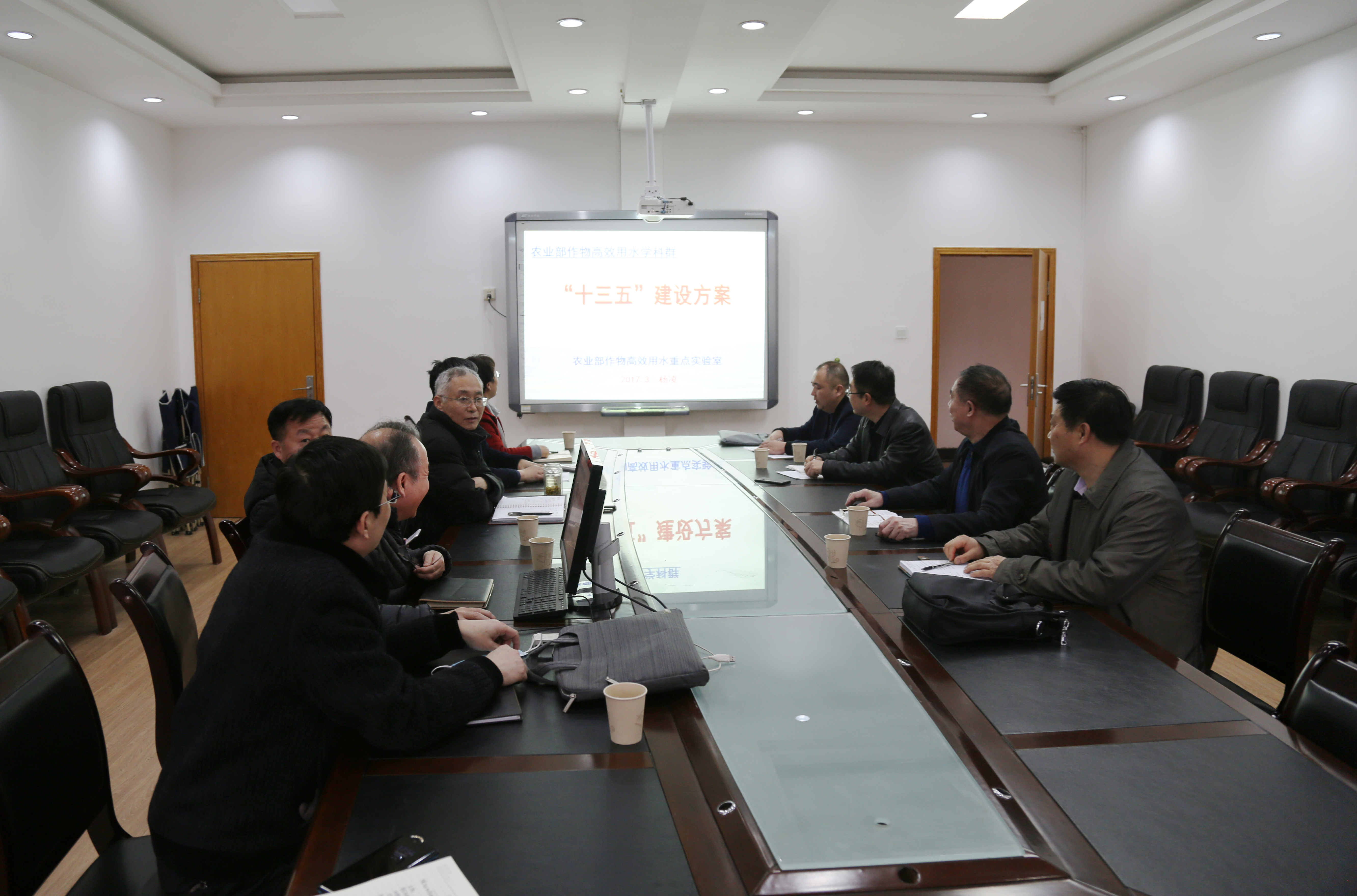 b60f43c9d47a4faab8511bf6606bcce7.jpg b60f43c9d47a4faab8511bf6606bcce7.jpg