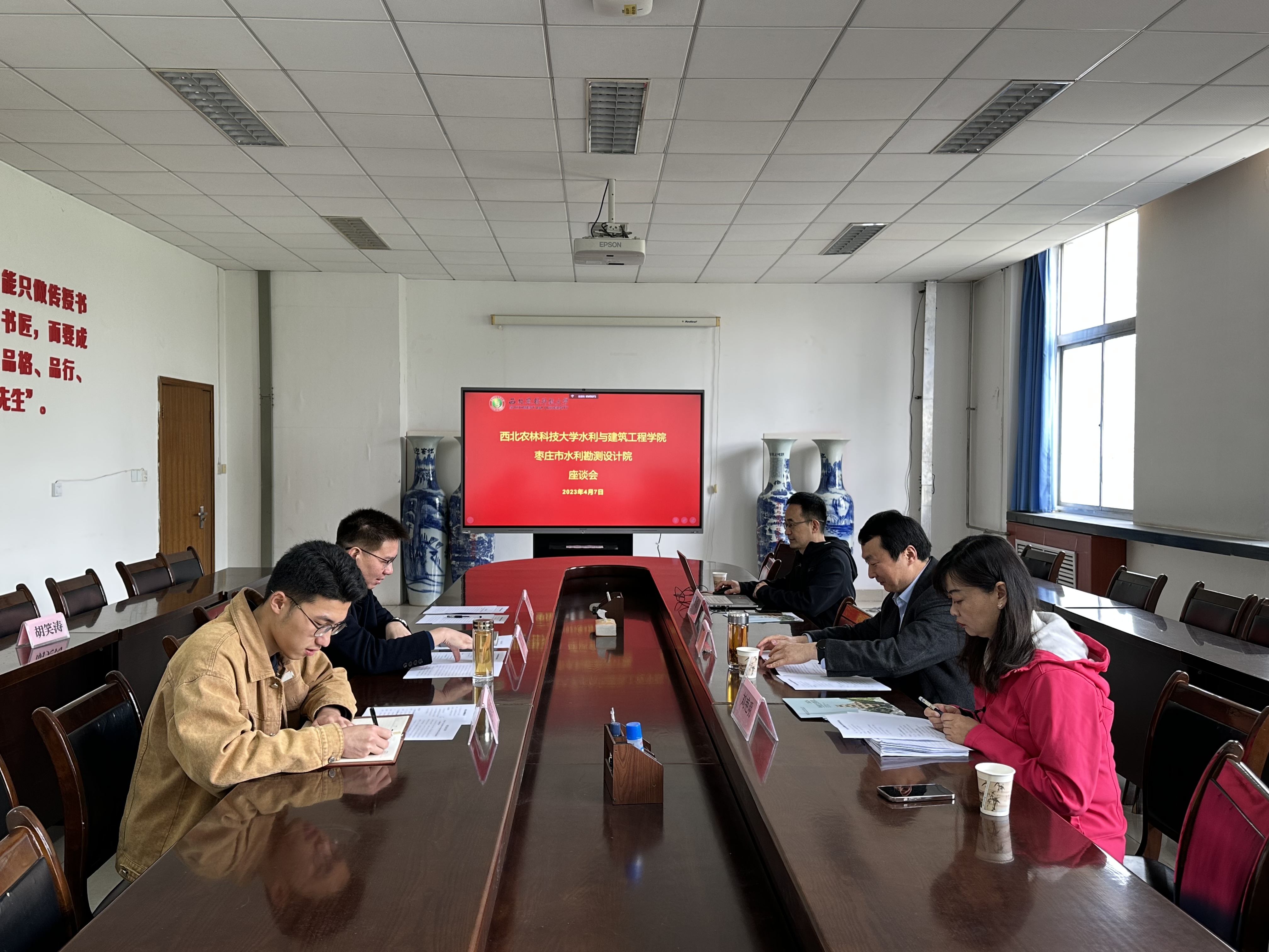 0682cf3b5511469cad858e5d440d87cc.jpg 0682cf3b5511469cad858e5d440d87cc.jpg